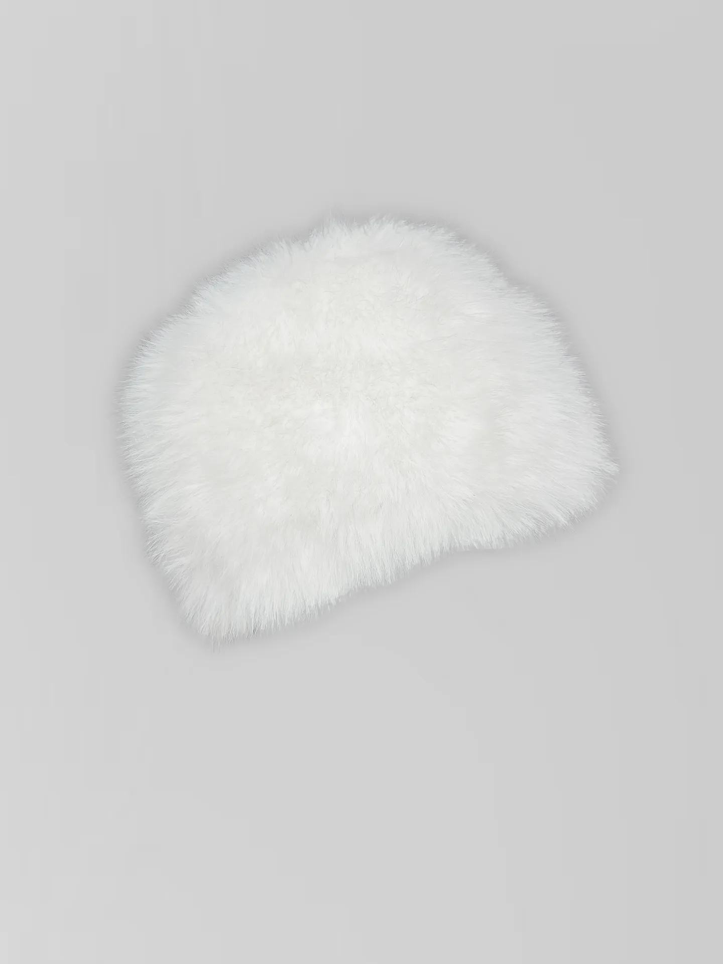 Шапка однотонная меховая пушистая