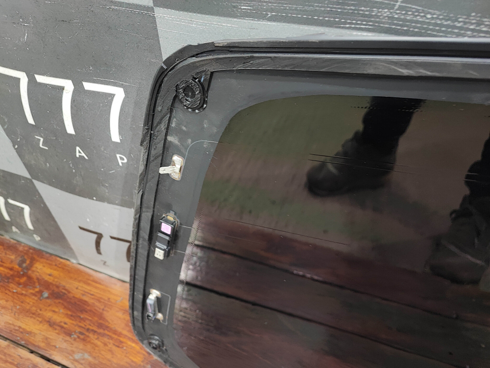 Стекло багажника левое Land Cruiser 200 15-21 Б/У Оригинал 6272060F30