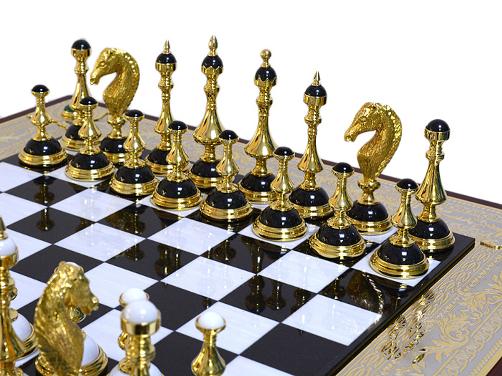 Шахматы из мрамора и долерита "Баталия" c малахитом