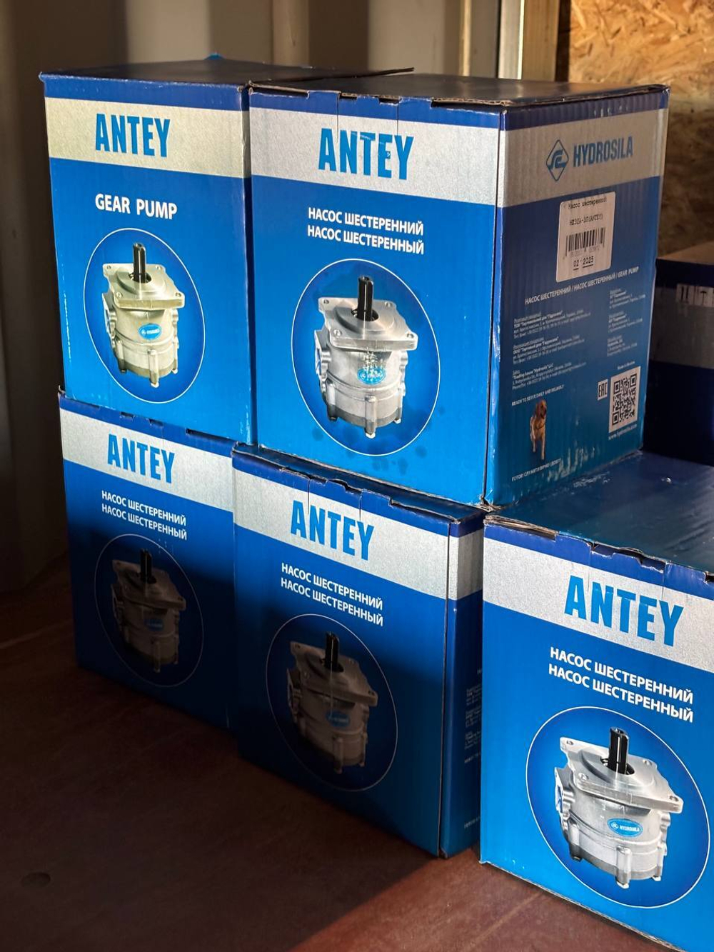 Насос шестерёнчатый, левый, круглый (ЮМЗ) ГИДРОСИЛА