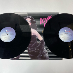 Винтажная виниловая пластинка LP Сборник Love Fever (France 1991) (Peggy Lee, Marilyn Monroe, Aretha Franklin, Billie Holiday, Julie London)