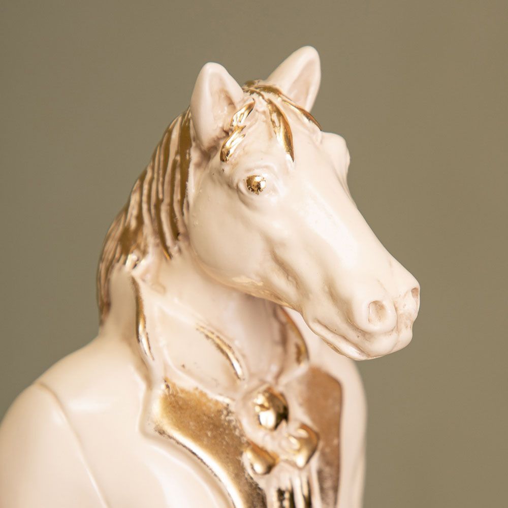 Скульптура Конь в пальто Айвори