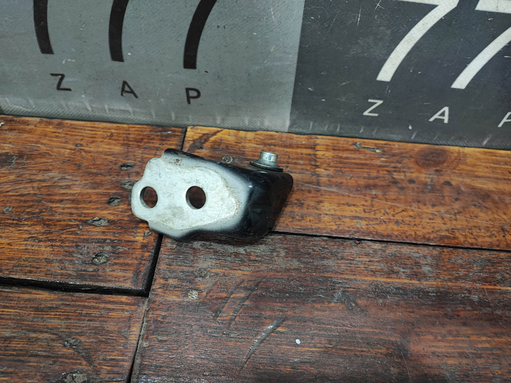 Петли двери передней правой нижняя Ford Kuga 2 (CBS) 12-19 Б/У Оригинал CJ54S22810AC