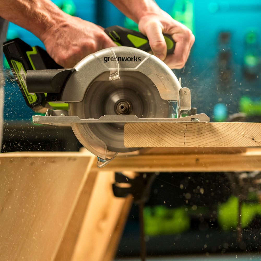 Дисковая пила акк. Greenworks GD24CS165, 24V,б/щет,165х20мм, 4800 об/мин, рез 57мм,1х4Ач,ЗУ,кор (1501607CUB)