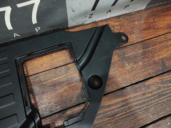 Накладка подкапотного пространства Geely Coolray 19-нв Б/У Оригинал 5035051000