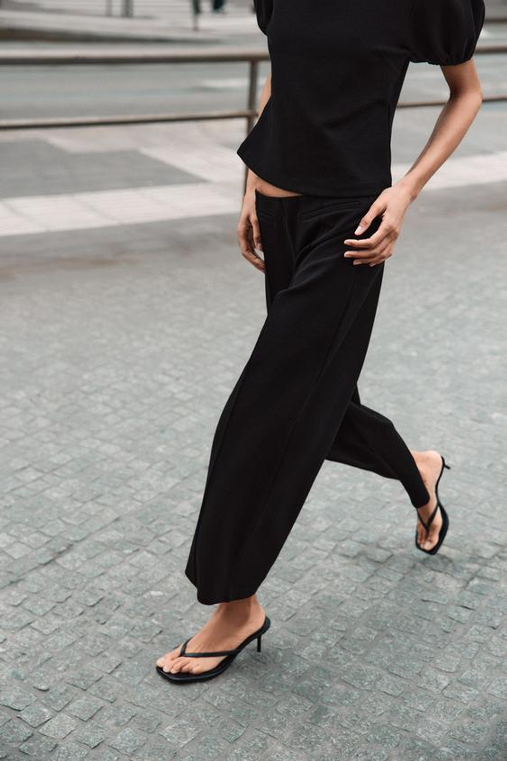 ZARA ОБЪЕМНЫЕ БРЮКИ, ЧЕРНЫЙ