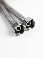 Гибкая подводка для воды в ПВХ оболочке 1/2" гайка-гайка 50 cм с ключом