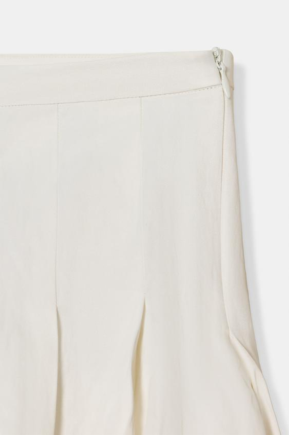 ZARA КОРОТКИЕ ШОРТЫ В СКЛАДКУ — ZW COLLECTION, ЖЕЛТОВАТО-БЕЛЫЙ