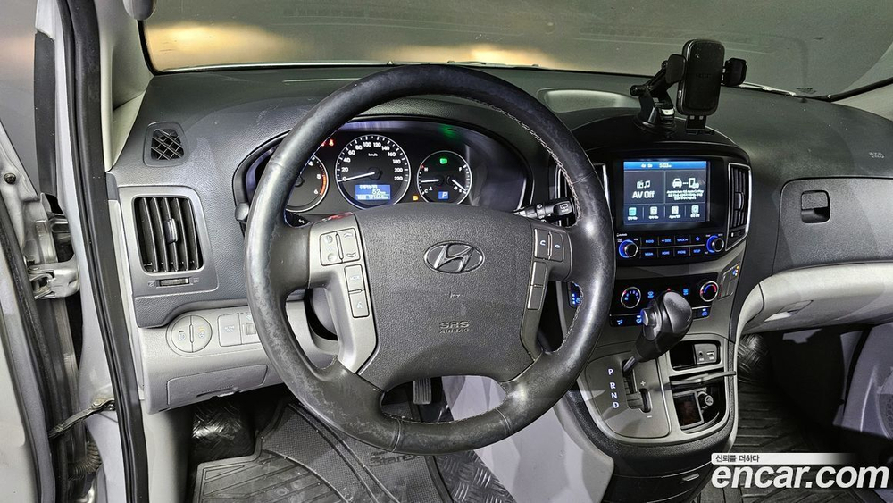 Hyundai The New Grand Starex Van 3-х местный (02.2021)