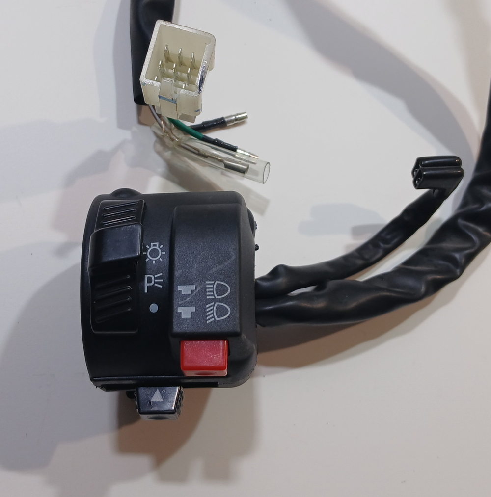 Пульт левый(свет+повороты+сигнал) Мотоцикл Motoland XR250 ENDURO