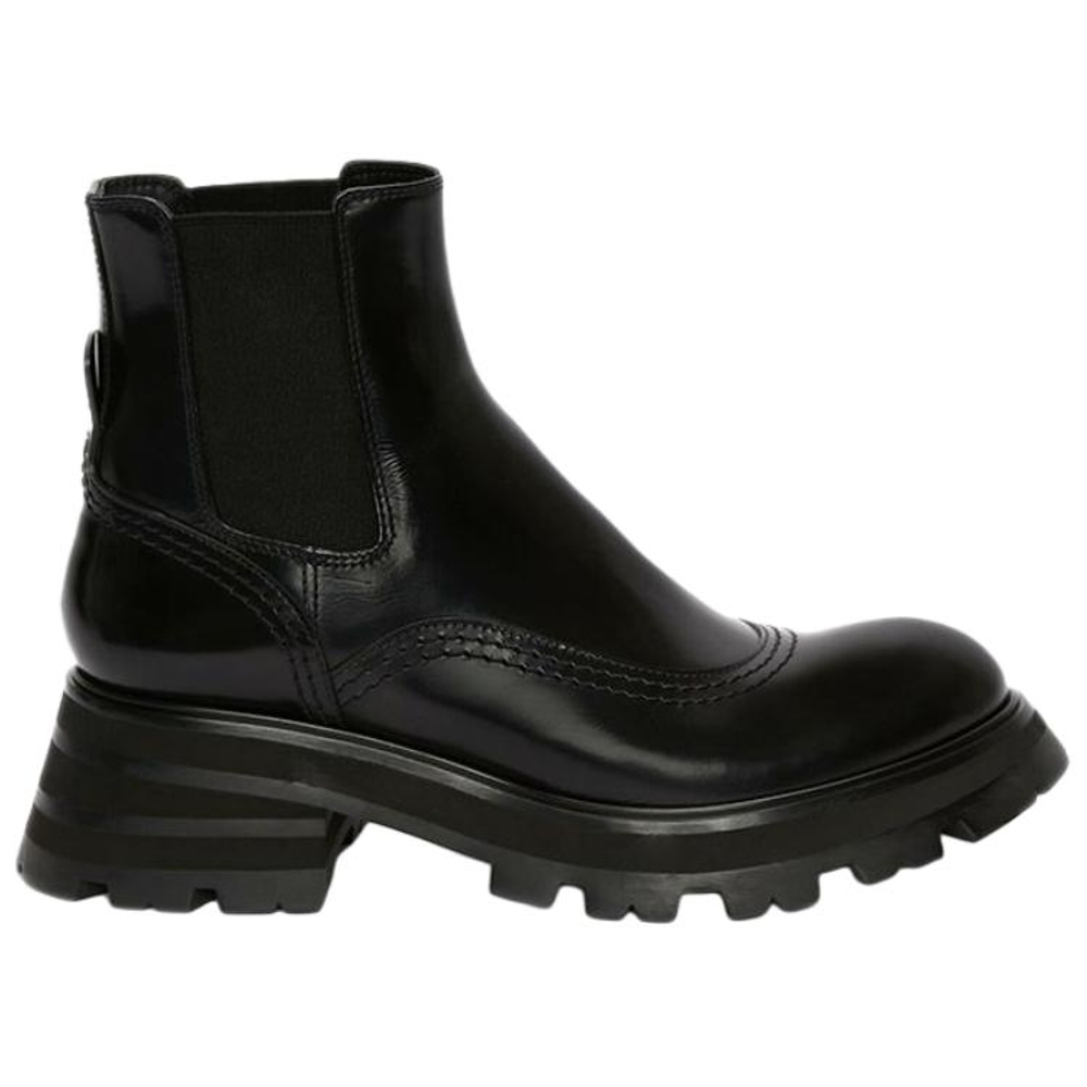 Alexander McQueen Wander Panelled Chelsea Boots Women"s
