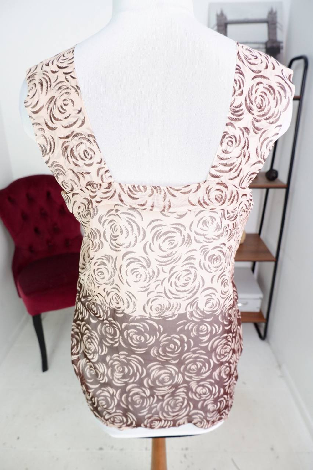 Топ для стильного акцента, визуально на 48/50 размер