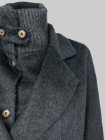 Пальто Monroe 8166 укороченное со встроенным жилетом и вязаным воротником