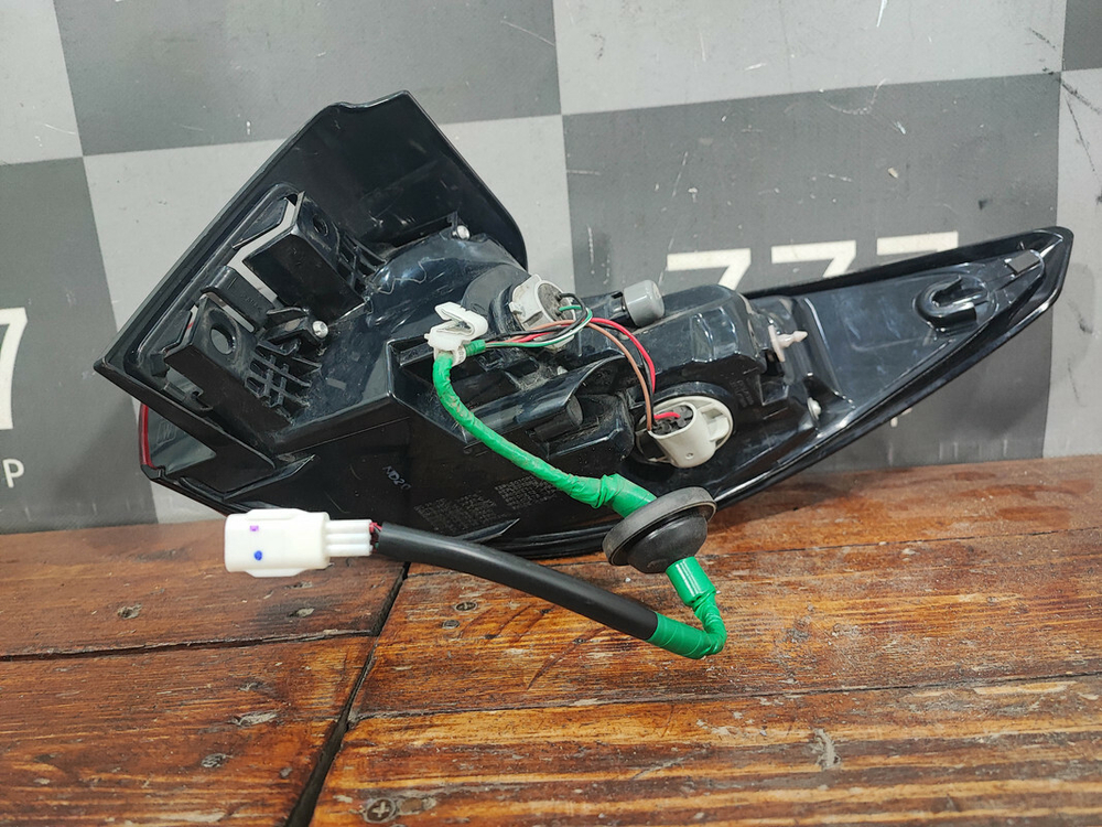 Фонарь задний левый Mazda CX-5 2 (KF) 17-21 Б/У Оригинал K12351160H