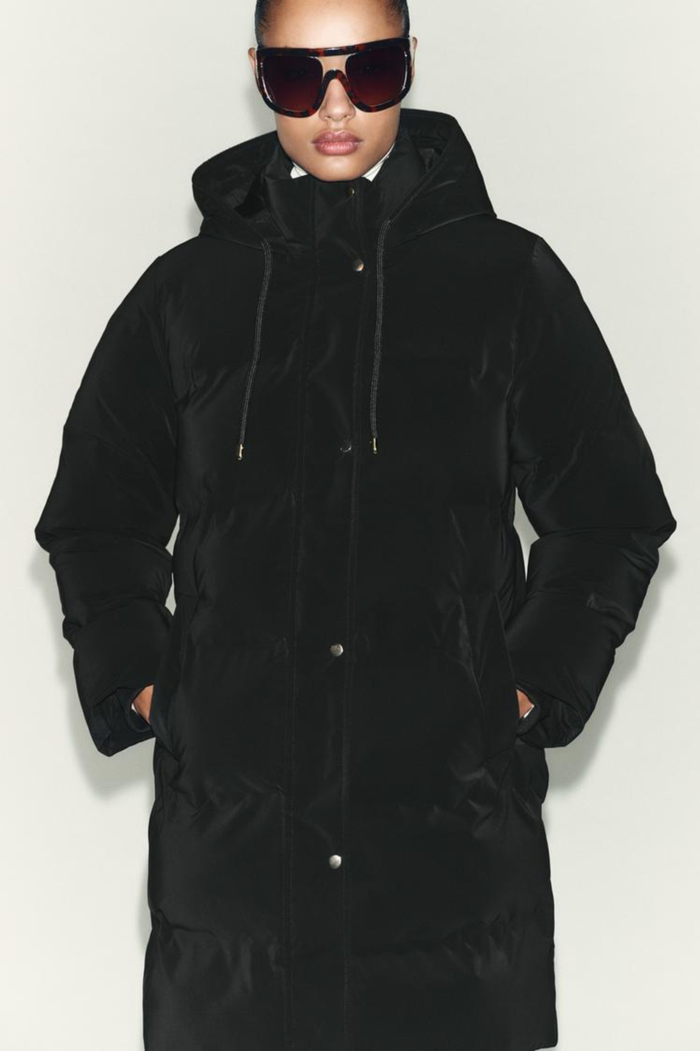 ZARA ВЕТРОЗАЩИТНЫЙ АНОРАК СРЕДНЕЙ ДЛИНЫ ИЗ ПРОРЕЗИНЕННОЙ ТКАНИ, ЧЕРНЫЙ