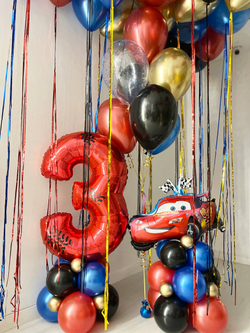 Воздушные гелиевые шары машина Маккуин красный/синий/золото/черный шары с дождиком№4480