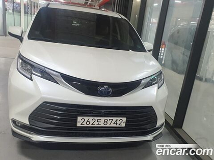 Toyota Sienna 4 Generation 2.5 Hybrid 2WD (05.2021)