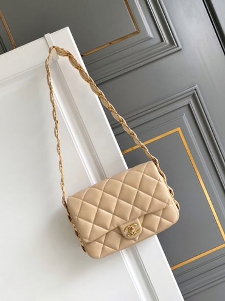 Chanel Bag 19 cm