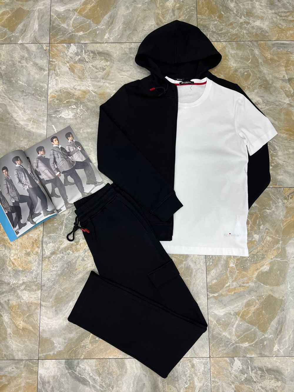 Костюм Kiton