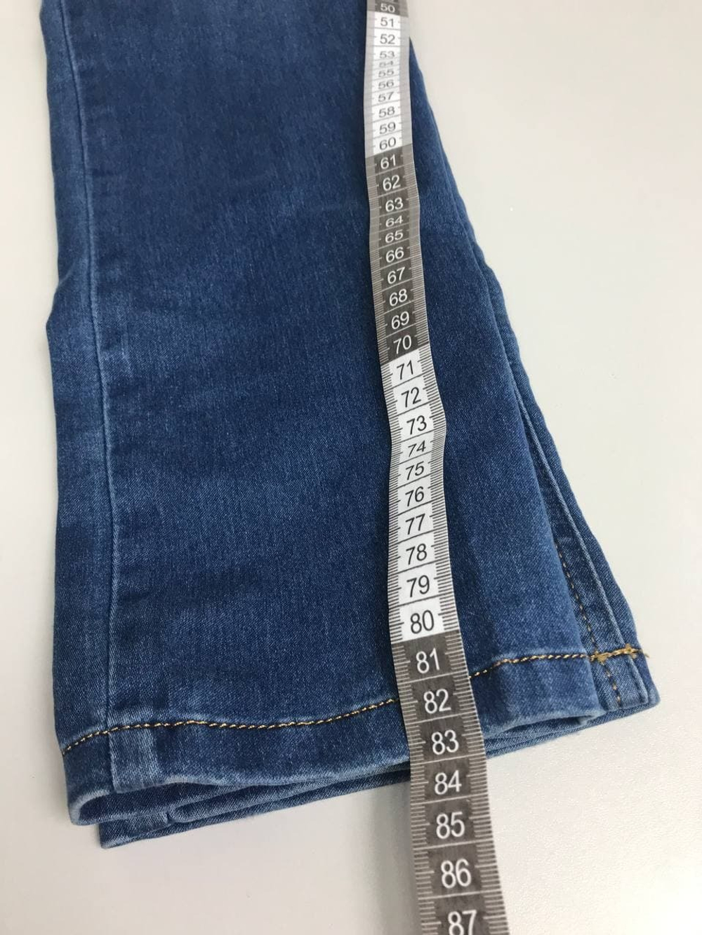 Джинсы практичные 44 размер