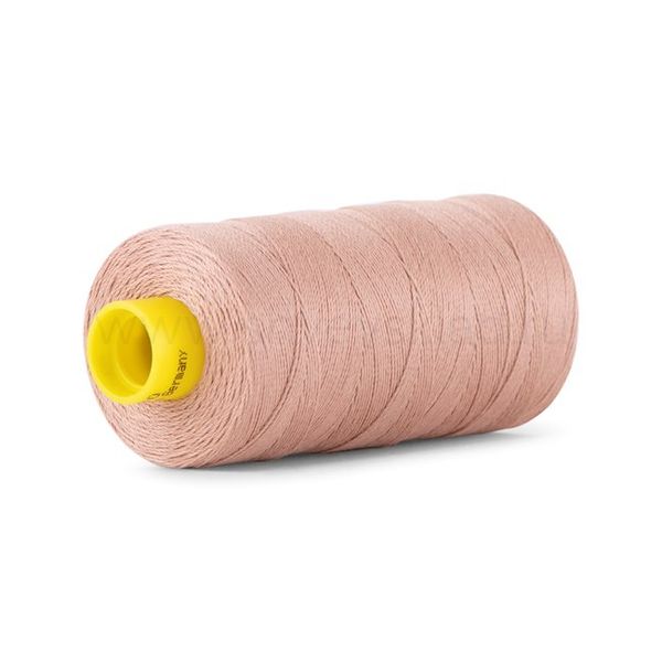 Нитка Gutermann Mara 30 (300 метров), 1 кат., для отстрочки | 991 розово-бежевая пудра