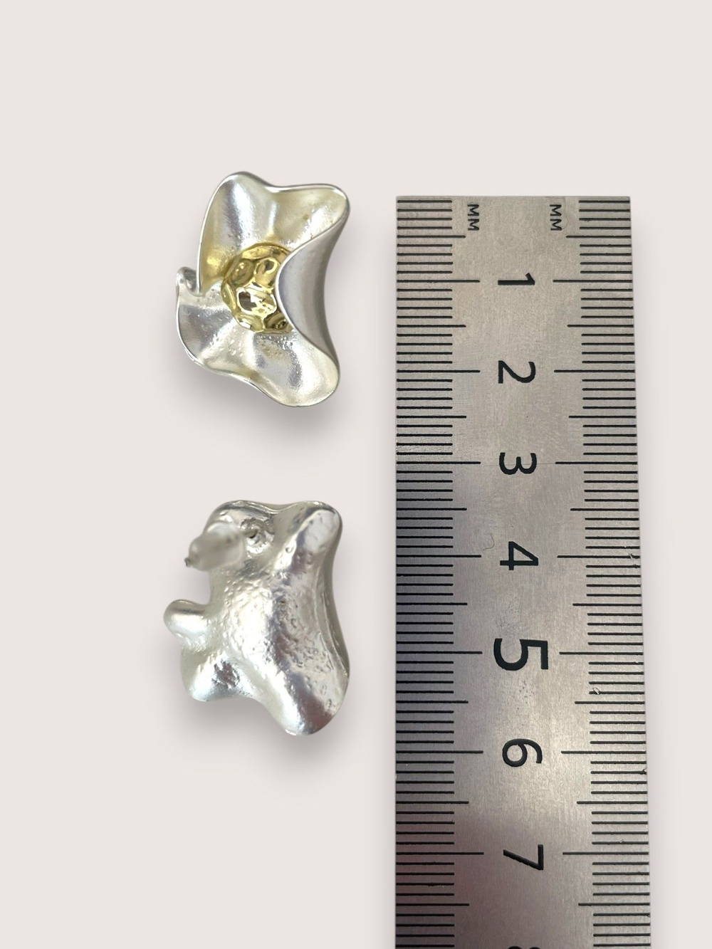 Серьги -гвоздики Цветочная симфония