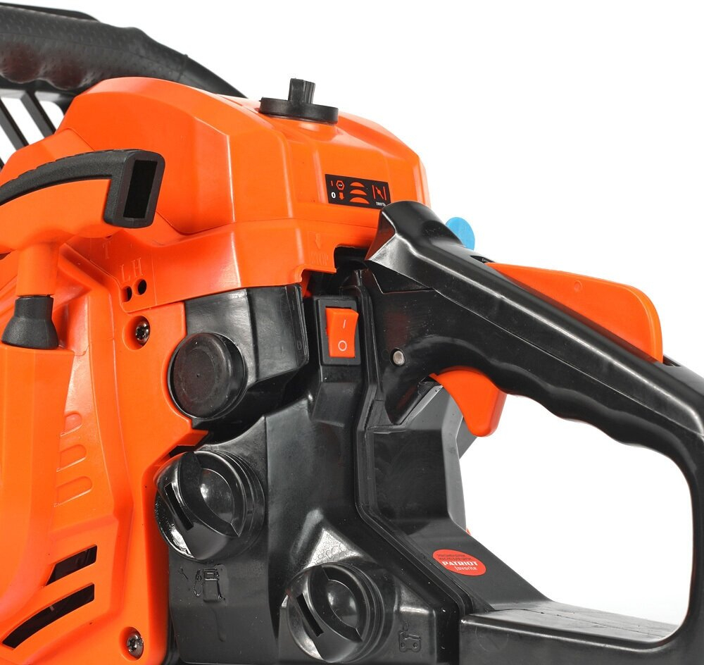 Бензопила PATRIOT PT-385, шина 35 см, 2 л/с, антивибрационная система