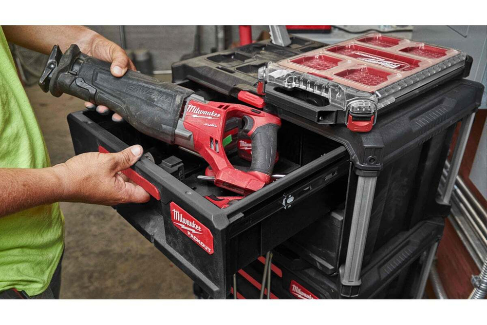 Ящик с 3-мя выдвижными отсеками Milwaukee PACKOUT 4932472130