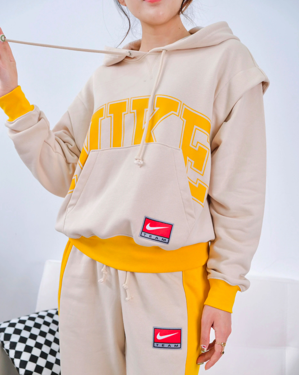 Костюм спортивный Nike Team (жен.), желт.