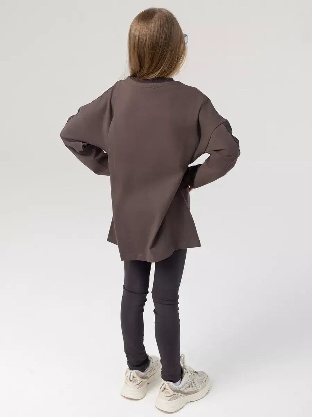 Спортивный костюм для девочки на весну с леггинсами