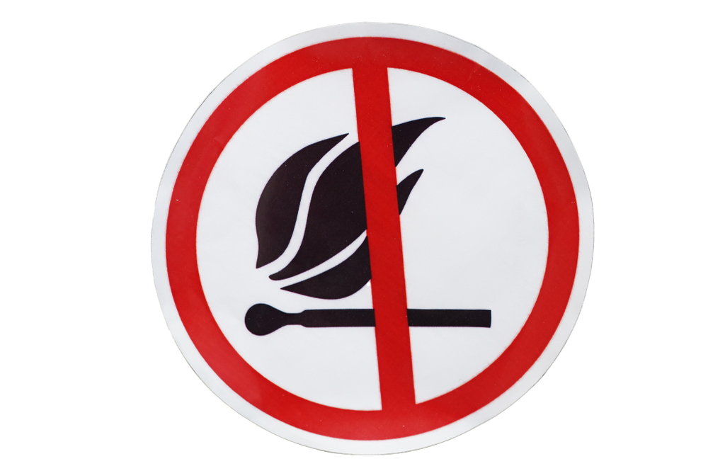 ТАБЛИЧКА КРУГ ПВХ ЗАПРЕЩ ПОЛЬЗОВАТЬСЯ ОТКР.ОГНЕМ 200х200ММ