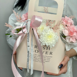 «Шиммер» композиция из хризантемы, диантусов и лимониума