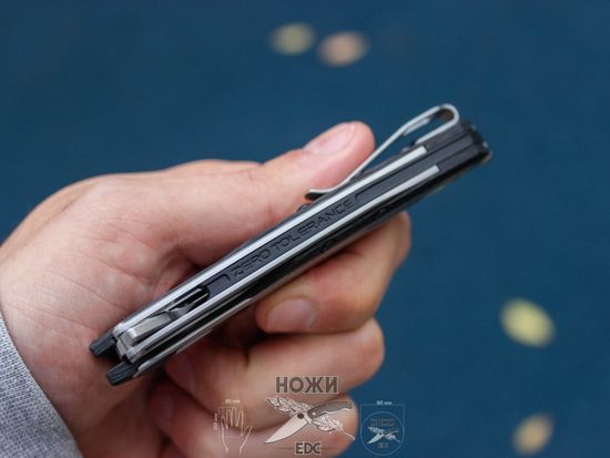 Складной нож Zero Tolerance 0990 c клинком из стали CPM-20CV, рукоять карбон