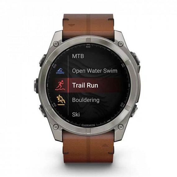 Garmin Fenix 8 Sapphire Amoled 51 мм – Титановый , коричневый кожаный и графитовый силиконовый ремешок