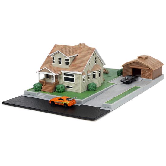 Диорама машинки 1.65" Hollywood Rides Nano HWR Форсаж Dom's house (Диорама и 2 машинки) 36687