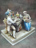 Статуэтка. Фарфор. У лекаря. Capodimonte. Италия