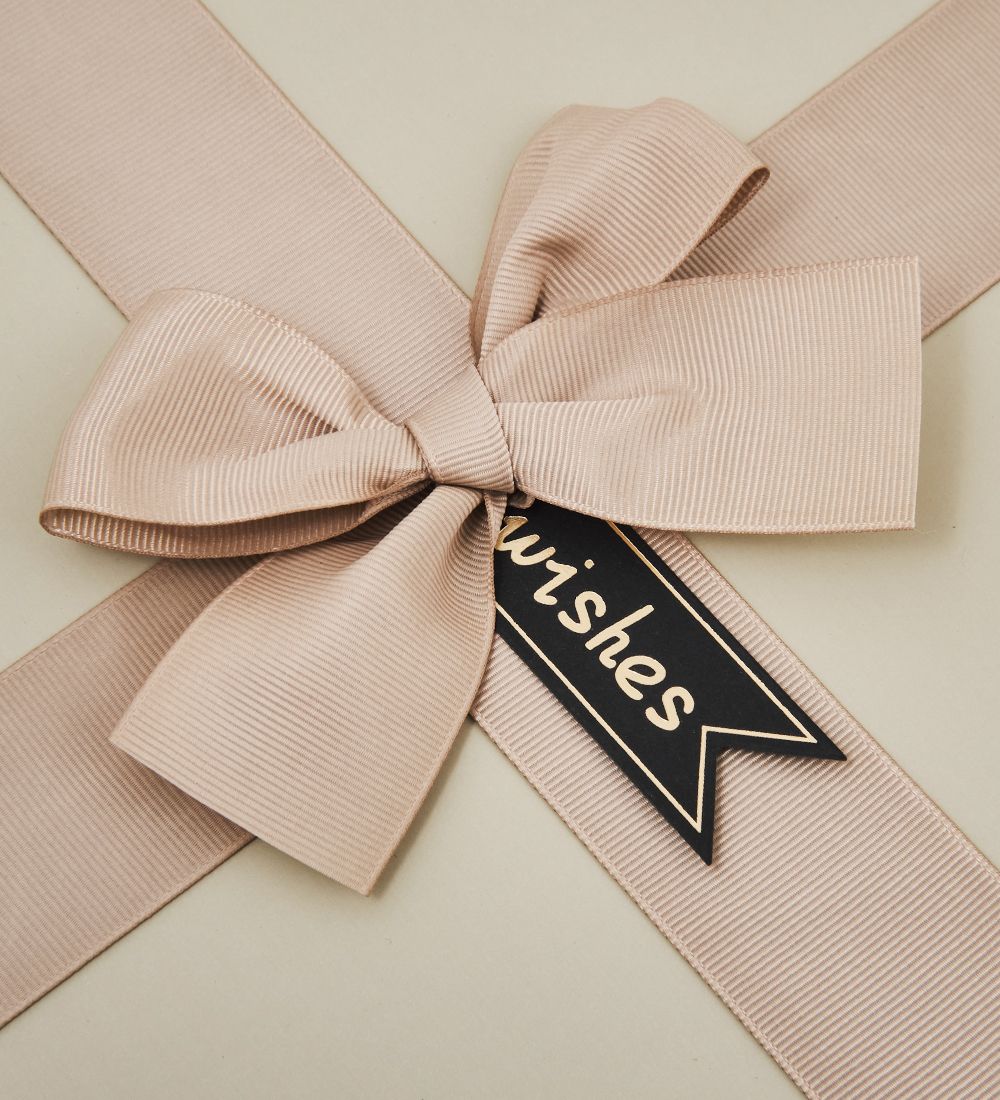 WF-190/1-B Коробка мал., кремовый/черный