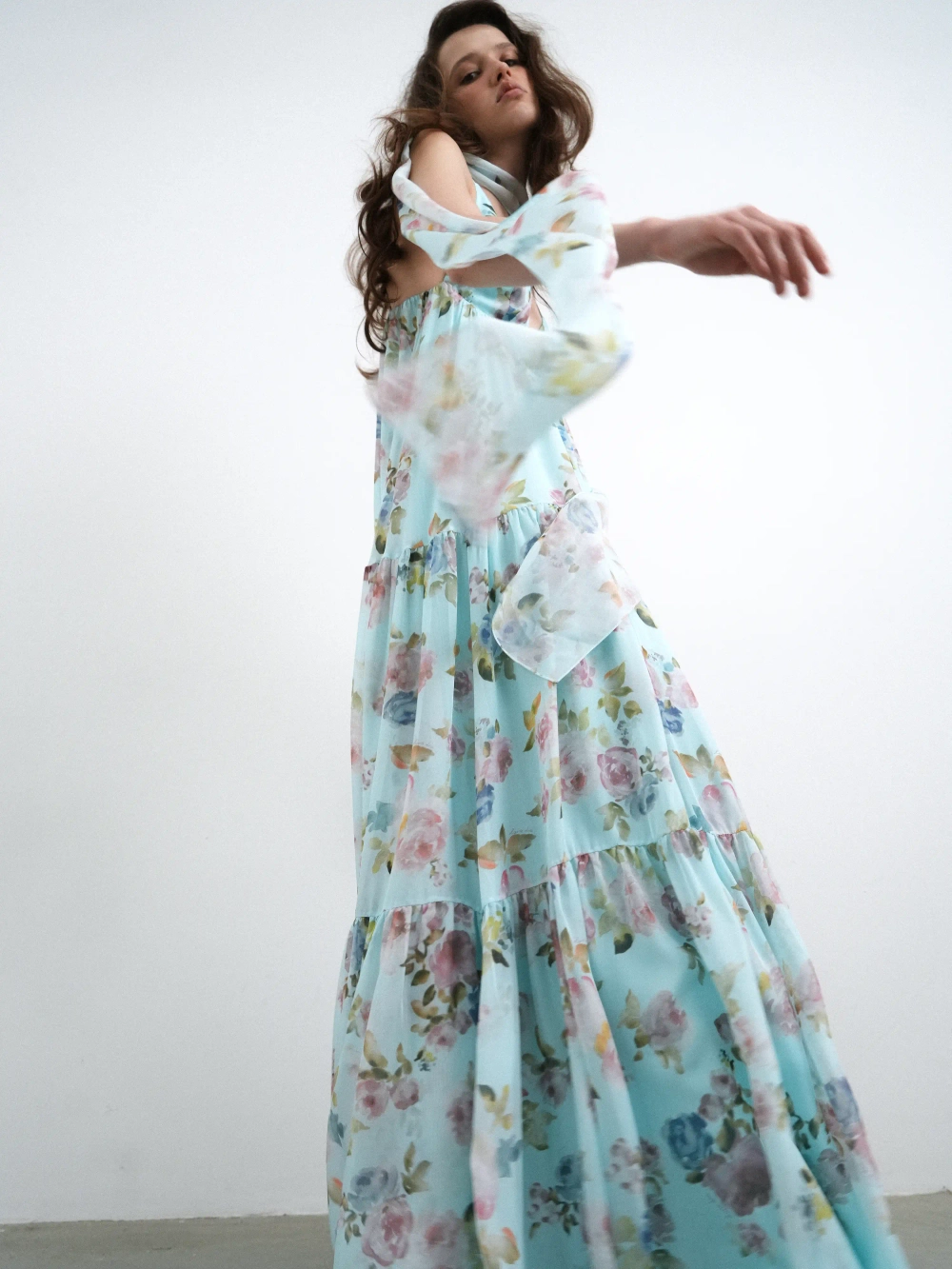 Флёр макси (Fleur maxi), платье макси из голубого шифона с цветочным принтом