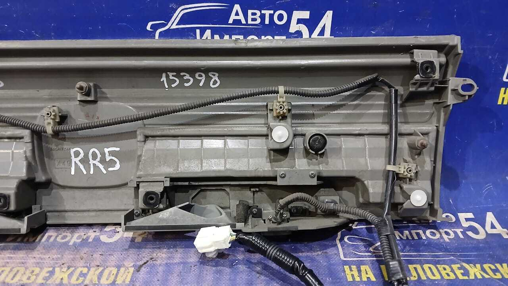 Вставка в багажник центральная Honda ELYSION 2006-2013
