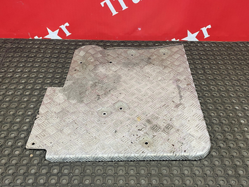 Трап над глушителем