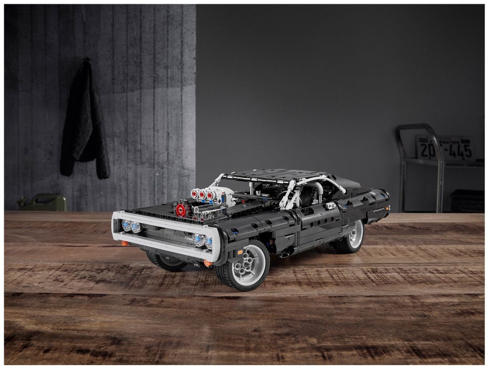 Конструктор LEGO Technic 42111 Dodge Charger Доминика Торетто