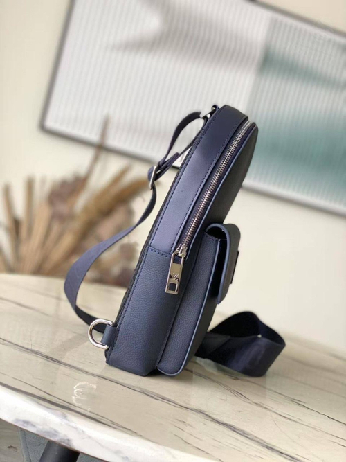 Нагрудная сумка-слинг Louis Vuitton