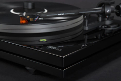 Проигрыватель винила Music Hall MMF-7.3 Black Ortofon 2M Bronze