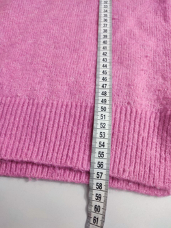 Джемпер розового цвета 48 размер