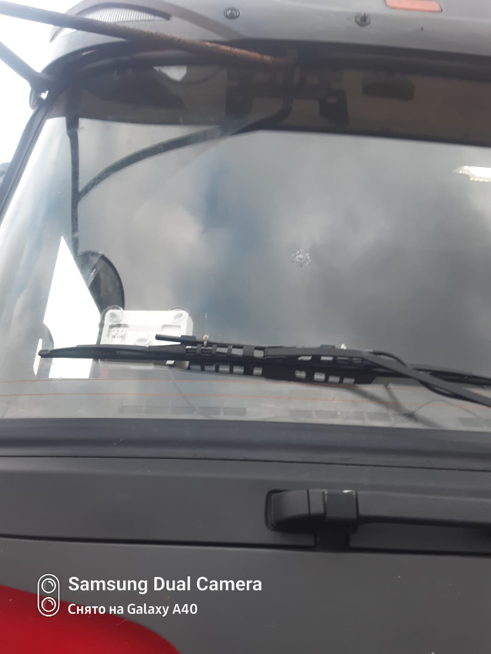 Shacman (Shaanxi) SX* 6x4 Седельный тягач SX42584W324C (Дизельный, 10,8 л, 441 л.с., МТ)