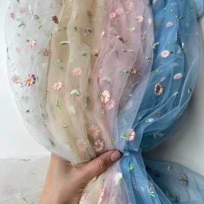 Фатин Ромашковое поле на кремовой сетке