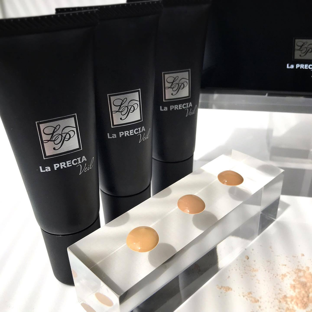 UTP Жидкая тональная основа-вуаль BEIGE - Liquid Foundation B,25 мл