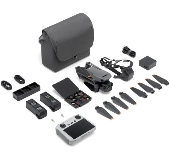 Квадрокоптер DJI Mavic 3 Pro Fly More Combo (DJI RC)