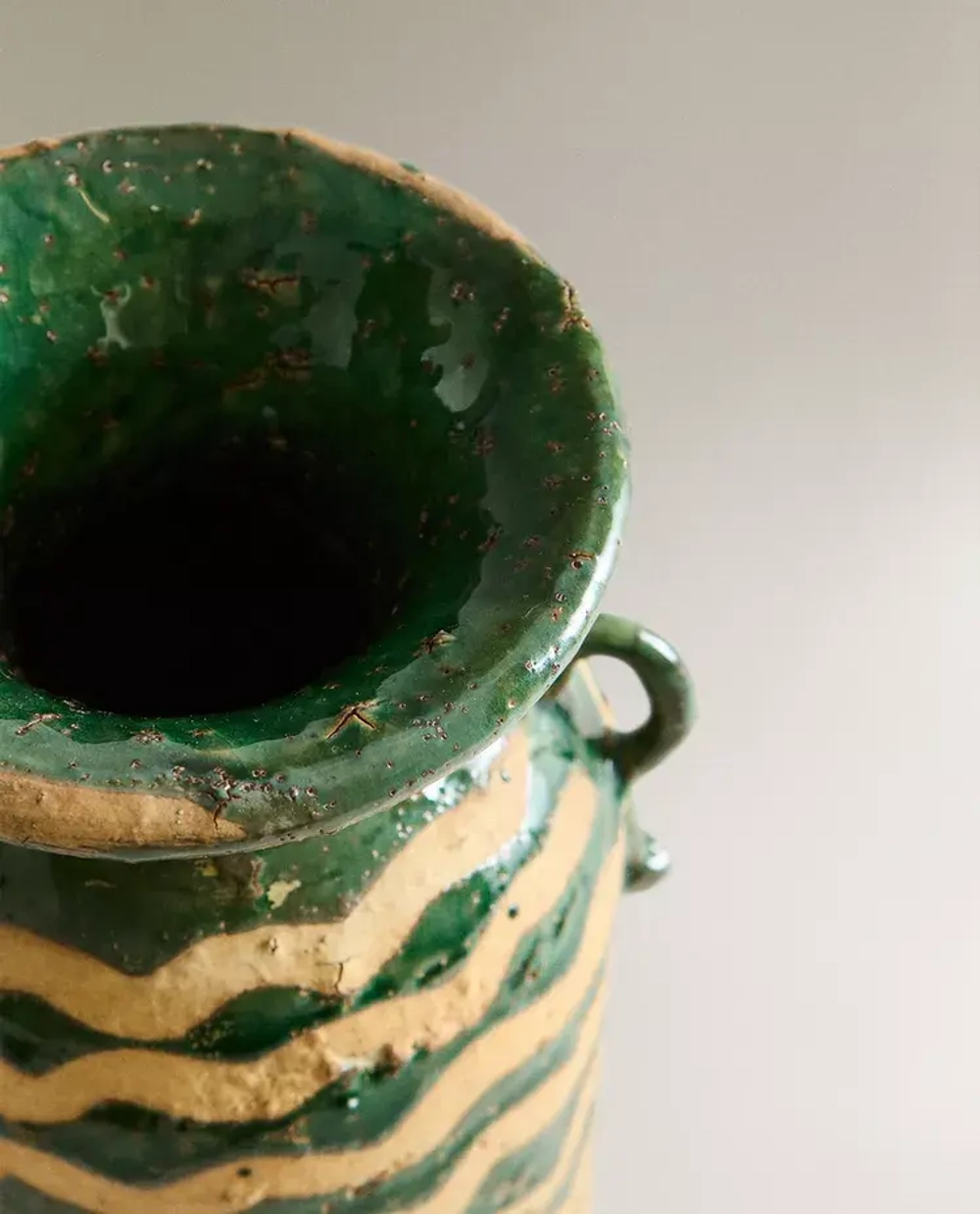 ZARA HOME УДЛИНЕННАЯ ВАЗА ИЗ КЕРАМИКИ, ЗЕЛЕНЫЙ