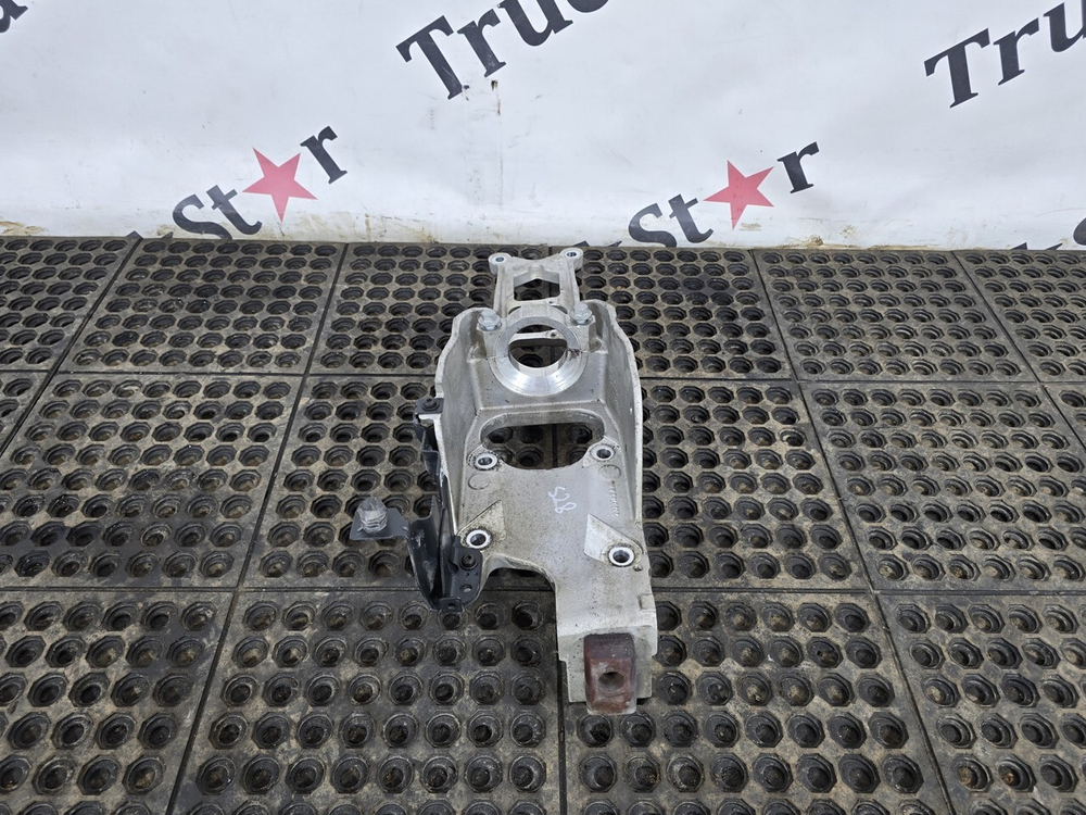 Кронштейн кабины передний правый 2020г.